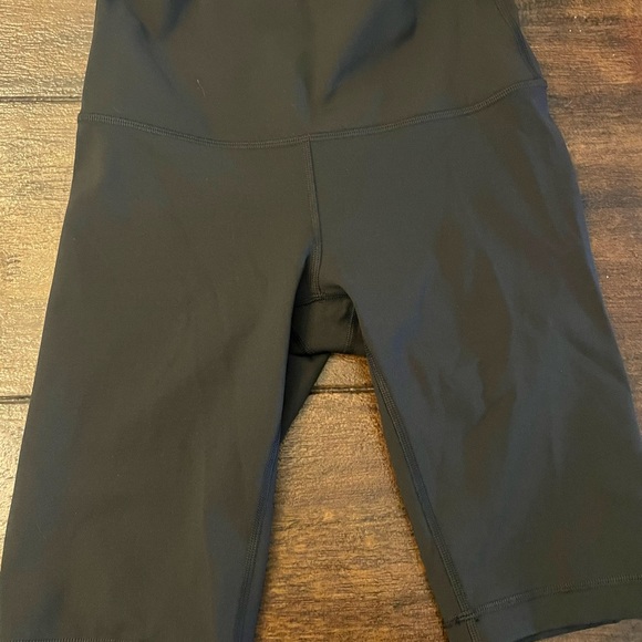 Lululemon black shorts, new without tags - Picture 1 of 2